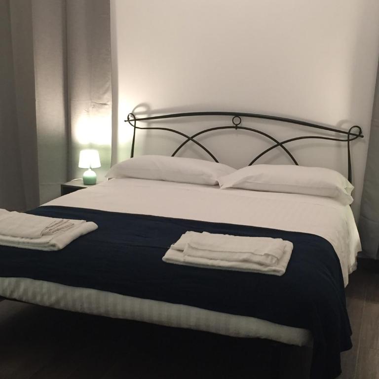 Mambo Suites - Quadruple Room with Private Bathroom - 10