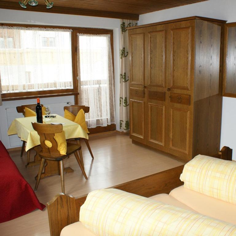 Sonnenhotel Soldanella Sonneck - Superior Doppelzimmer mit Balkon - 3