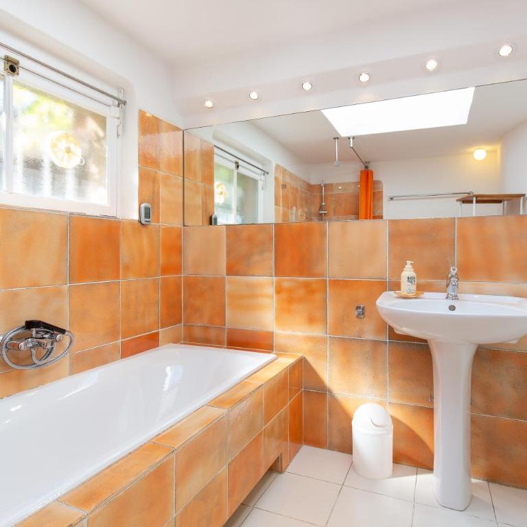 Haus mit Garten über der Bucht von Cannes - Maison 2 Chambres - 22