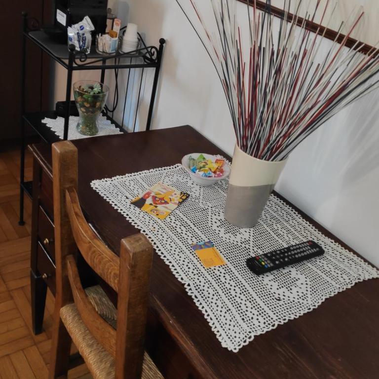 Bed & Breakfast CENTRALE - Camera Tripla con Bagno Privato Esterno - 10