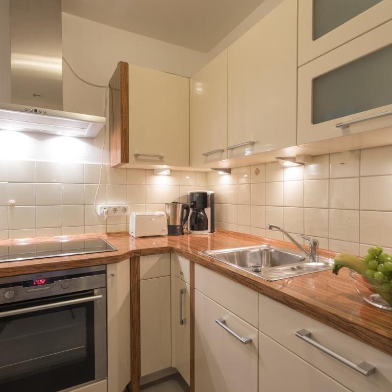 Ferienwohnung Kolb - Studio-Apartment mit Blick auf die Berge - 3