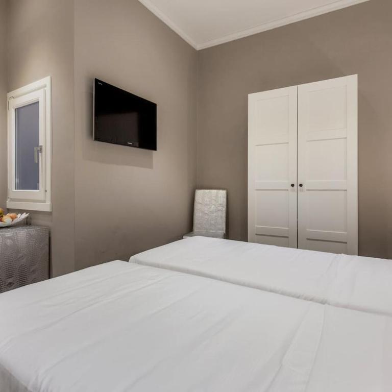 Bell Tower Studio Apartment - Appartamento Monolocale - 11