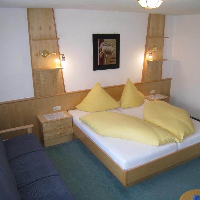 Lärchenhof Serfaus - Doppelzimmer mit Balkon - 2