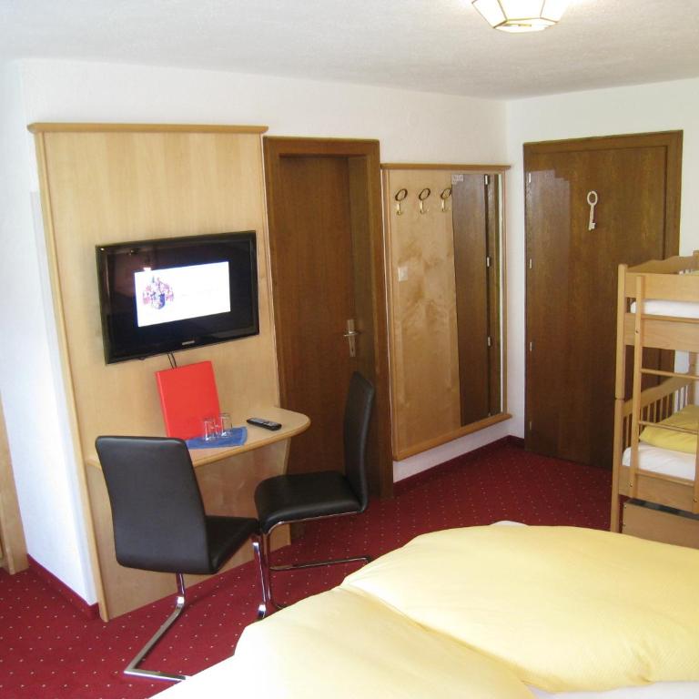 Lärchenhof Serfaus - Familienzimmer mit Balkon - 3