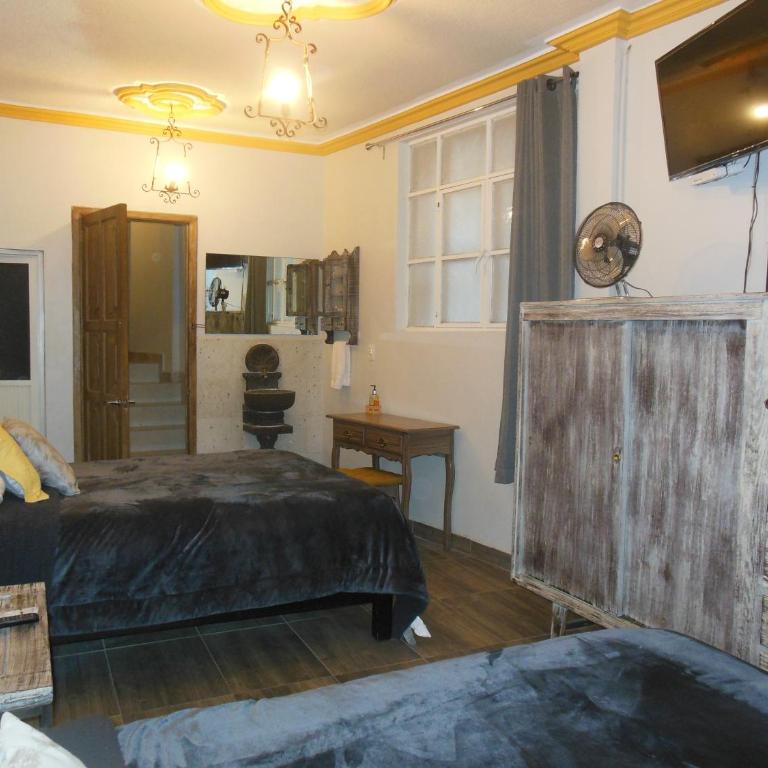 Casa El Ombligo de la Luna - Quadruple Room with Private Bathroom - 5