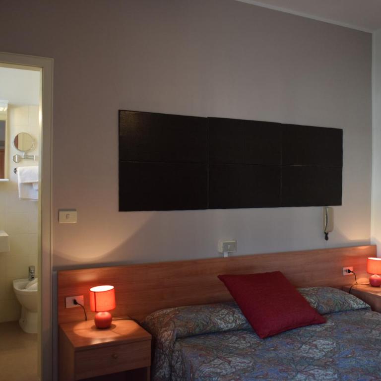 Albergo Al Pescatore - Camera Matrimoniale con Balcone - 38
