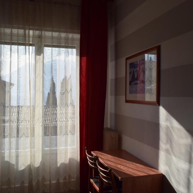 Albergo Al Pescatore - Camera Matrimoniale con Balcone - 34