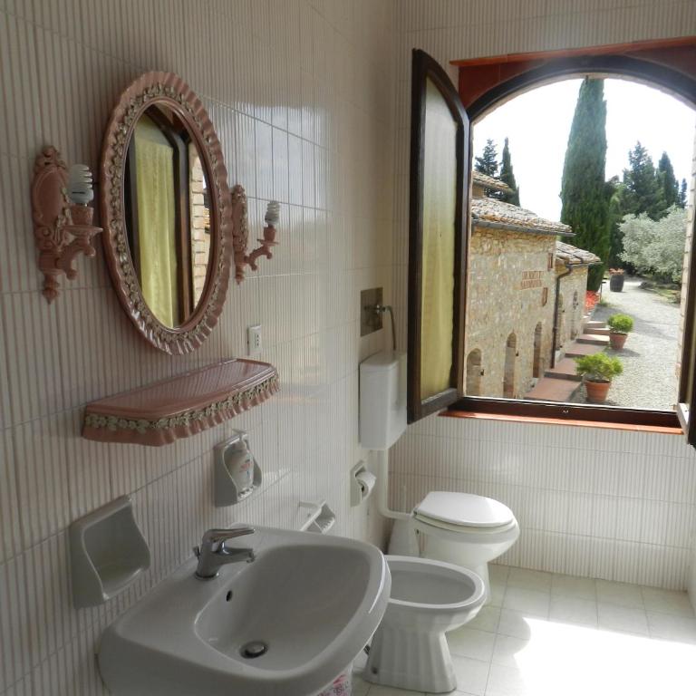 Agriturismo Montegonfoli - Large Two-Bedroom Apartment with Balcony - 15