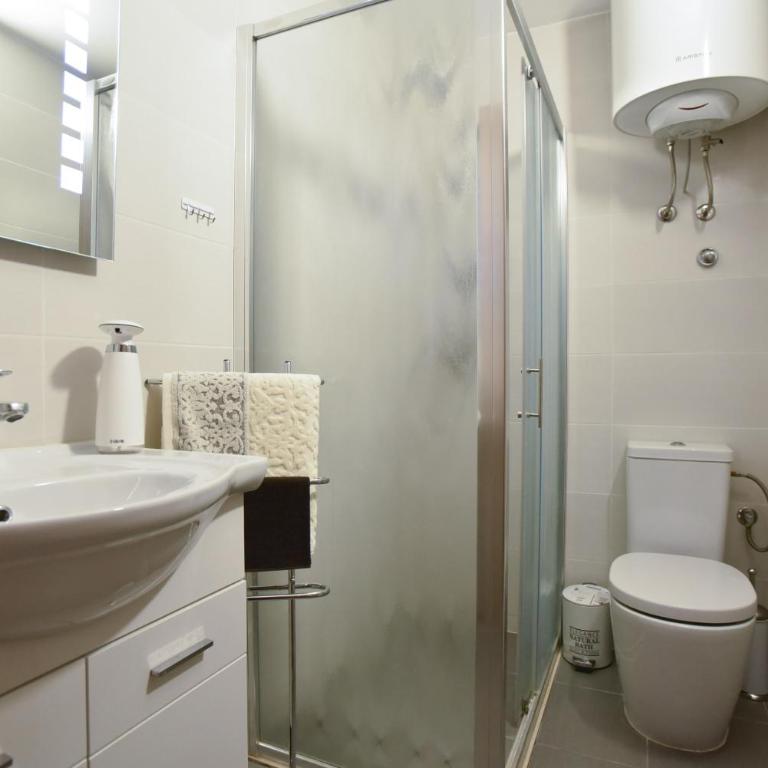 Palm square apartment 2 - Two-Bedroom Apartment - 4
