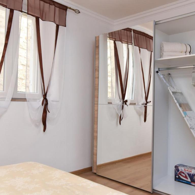 Palm square apartment 2 - Two-Bedroom Apartment - 7