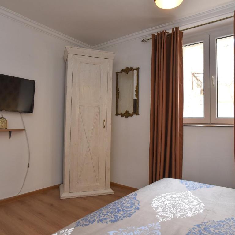 Palm square apartment 2 - Two-Bedroom Apartment - 12