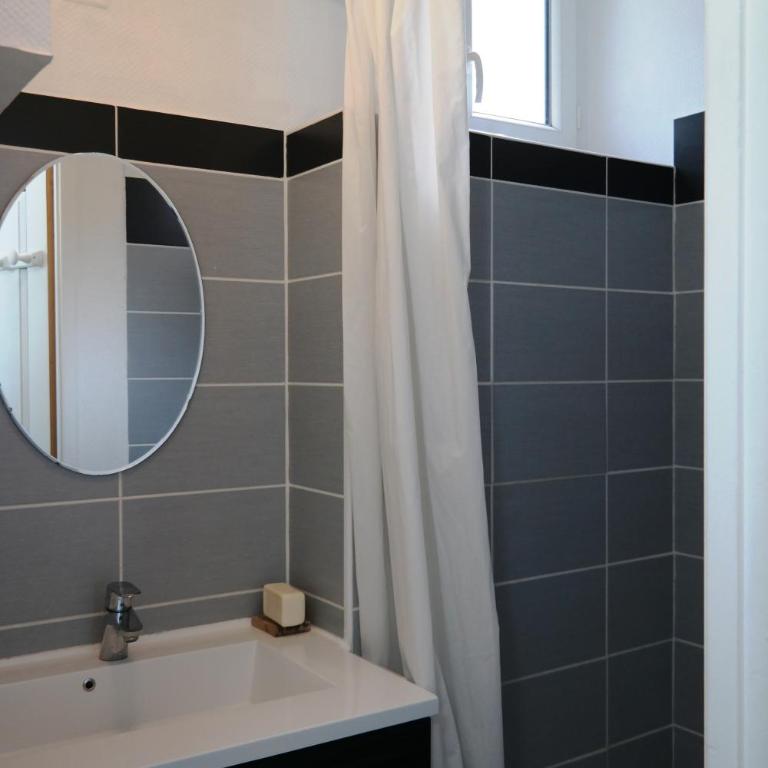 Duplex spacieux avec vue montagne au cœur de Cauterets, 6 à 8 pers, 3 chambres, 2 SDB - Appartement avec Vue sur la Montagne - 39