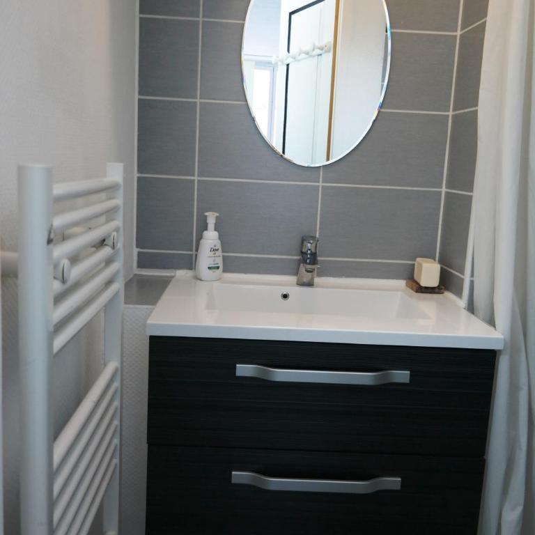 Duplex spacieux avec vue montagne au cœur de Cauterets, 6 à 8 pers, 3 chambres, 2 SDB - Appartement avec Vue sur la Montagne - 41