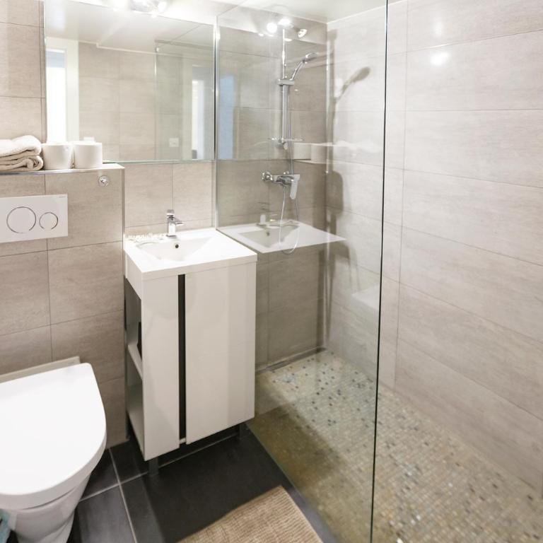 Elegant Apartment with Stunning Lake View - Apartment mit 2 Schlafzimmern - 6