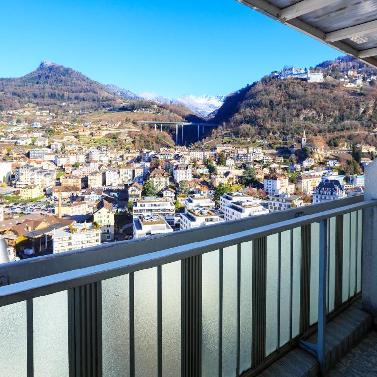 Elegant Apartment with Stunning Lake View - Apartment mit 2 Schlafzimmern - 9