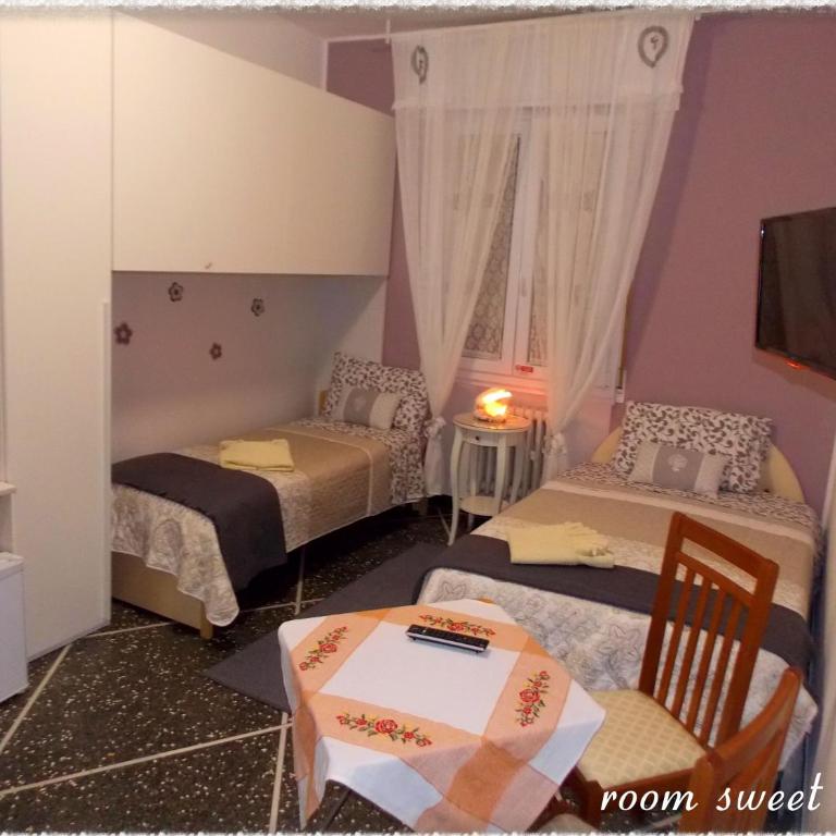Room sweet Room - Camera Matrimoniale con Bagno in Comune - 8