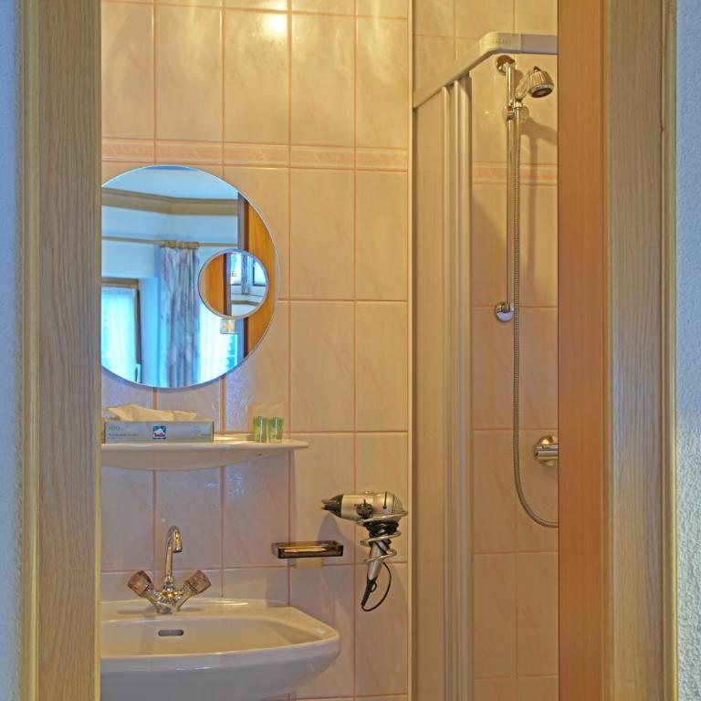 Gästehaus Resi - Standard Apartment mit 1 Schlafzimmer - 4