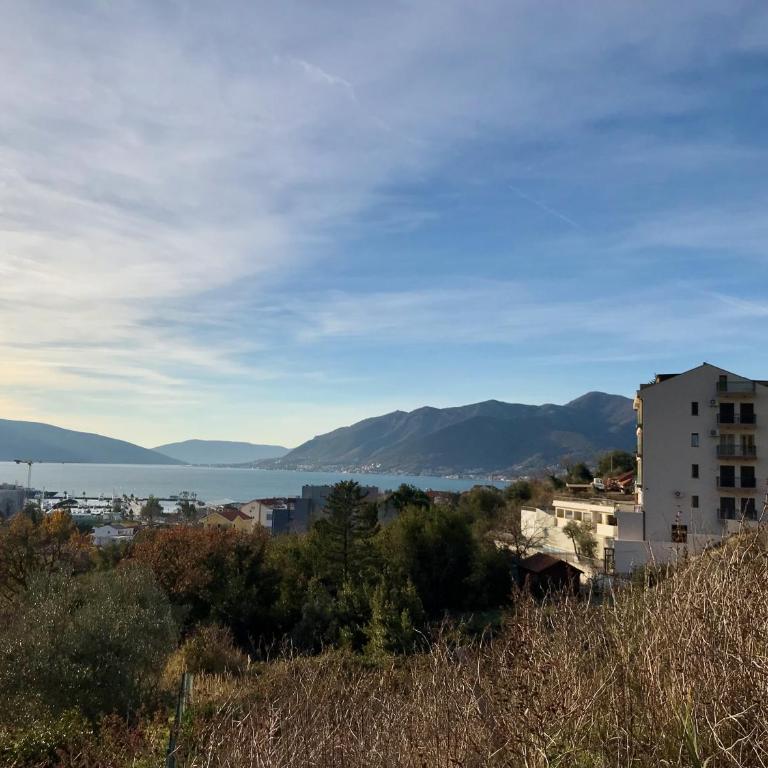 Sun Salutation in Tivat 2 Bedroom with a Great Sea View - Apartment - 12