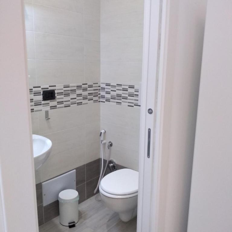 Tanzi Home - Camera Matrimoniale con Bagno Privato - 16
