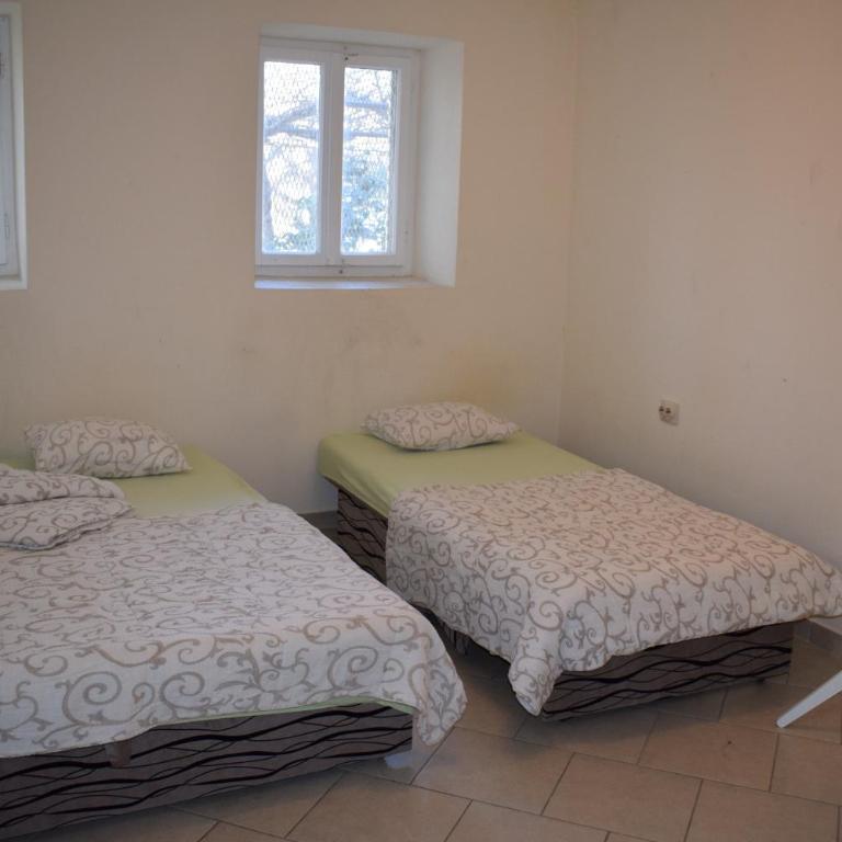 OLD TOWN STUDIOS - Studio Apartment - 12