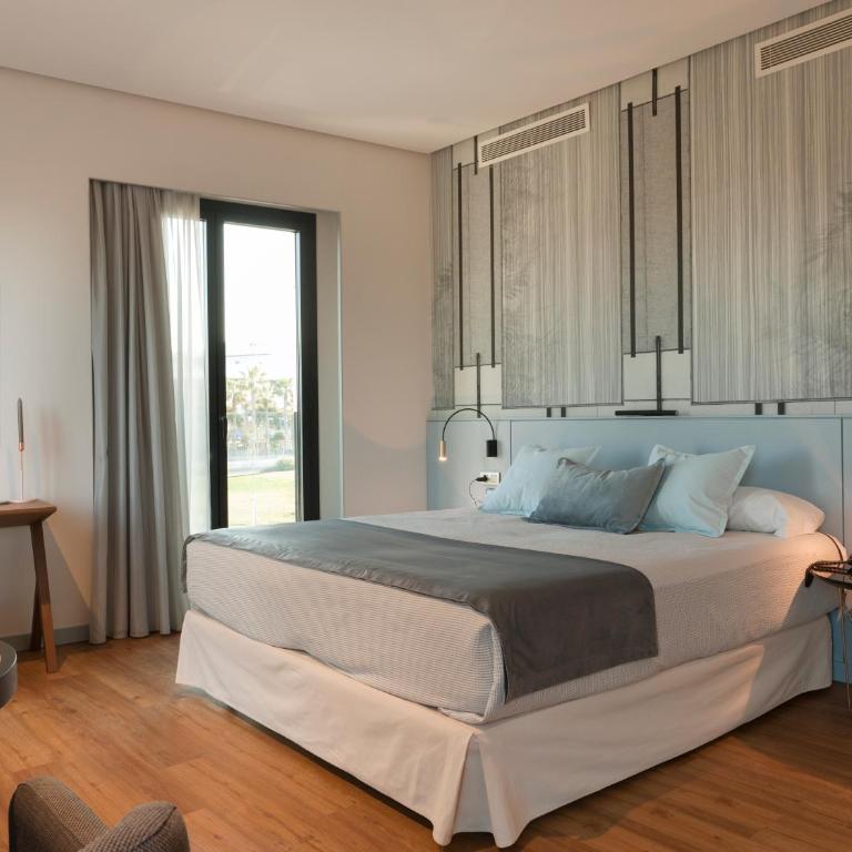 Hotel Neptuno Playa & Spa - Junior Suite with Sea View - 11