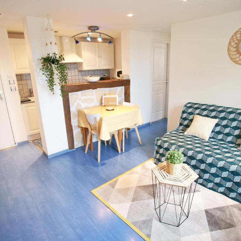 T2 idéal curiste ou vacanciers au centre de Cambo - One-Bedroom Apartment - 5