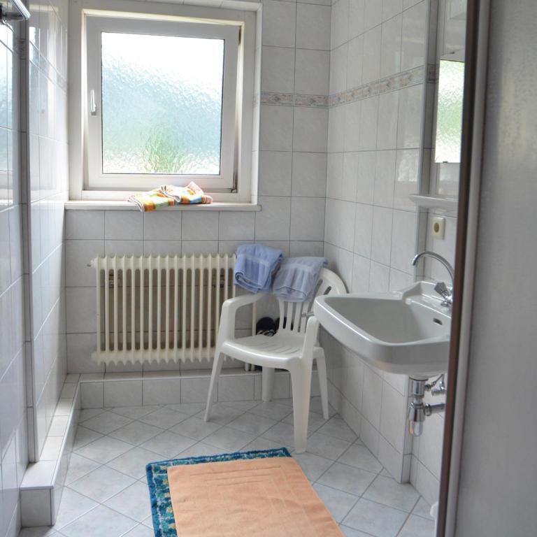 Gästehaus Golker - Einzelzimmer mit Gemeinschaftsbad - 6