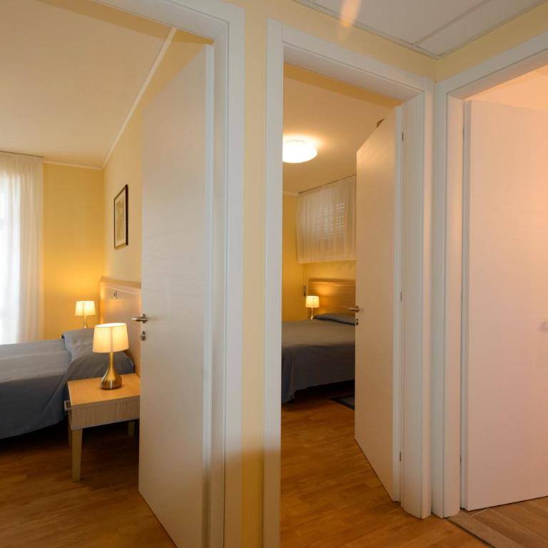 Hotel Eurovil Garni - Camera Quadrupla Classic - 6