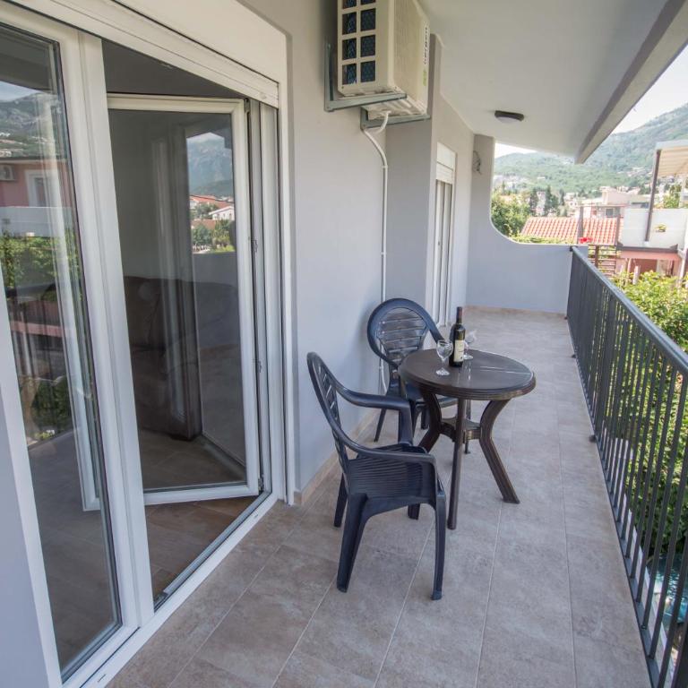 Jugoslovenska - Two-Bedroom Apartment - 15