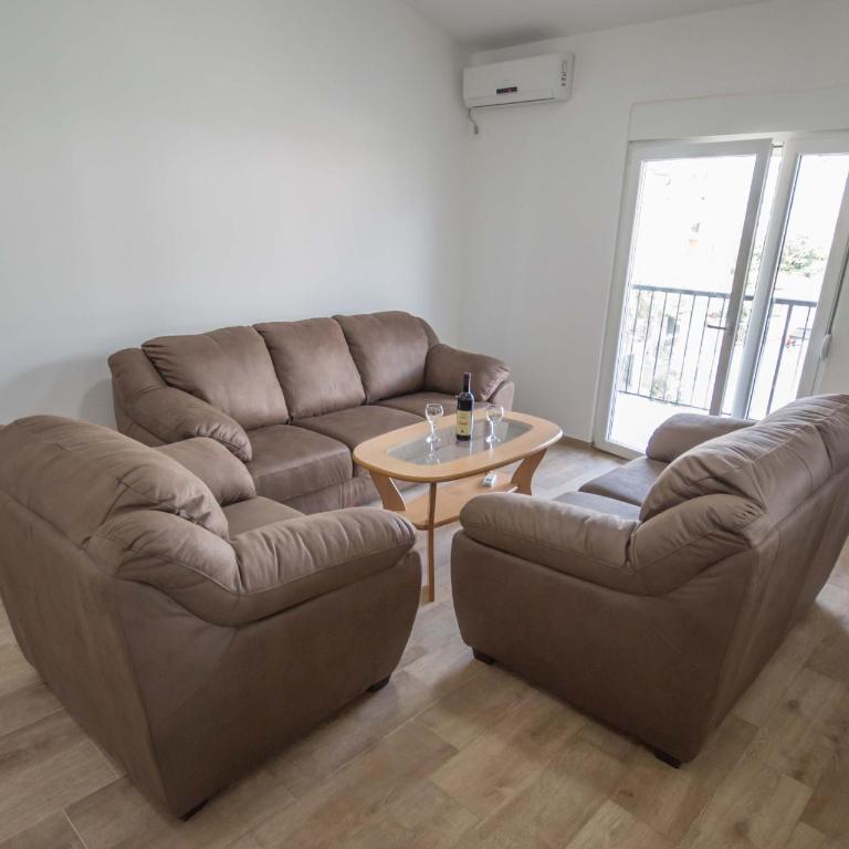 Jugoslovenska - Two-Bedroom Apartment - 18