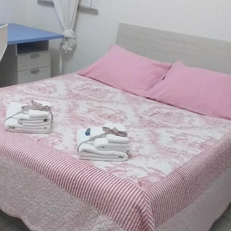 B&B San Vitale - Camera Matrimoniale Standard con Bagno in Comune - 1