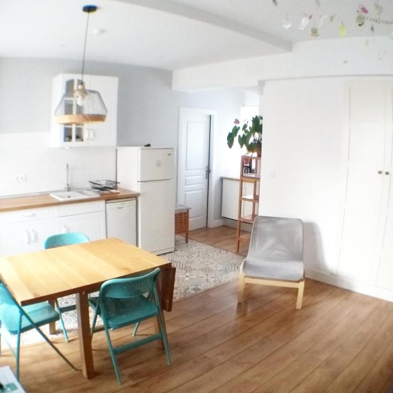 Hotel Smile & Co Hostal Boutique - Apartment - 8