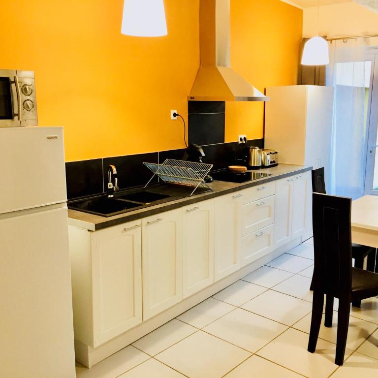 Villa Bigorra Lourdes centre Le Sanctuaire La Grotte , parking - Appartement avec Terrasse - 3