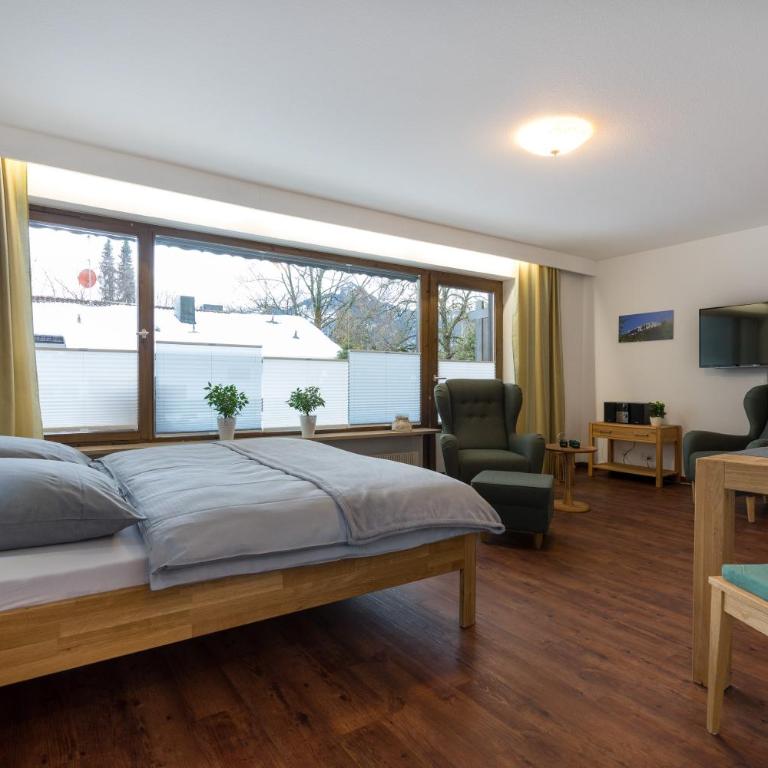 Ferienwohnungen Alpentraum - Alpengrün - Apartment mit 1 Schlafzimmer - 2