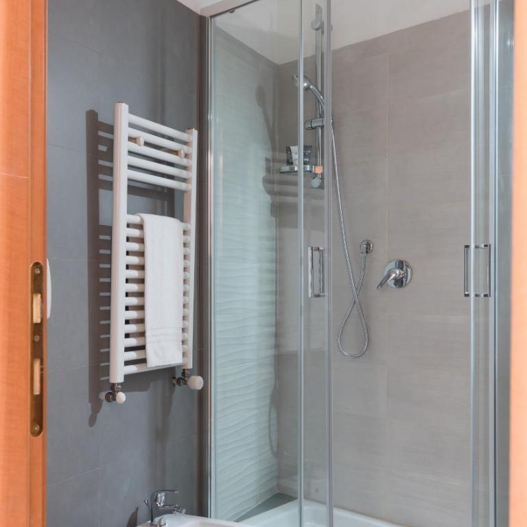 A World Aparts - 40 Sforza - Casa con 3 Camere da Letto - 44