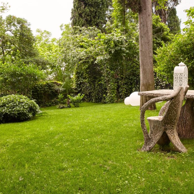 Residenza Ca' degli Enzi - Camera Matrimoniale Comfort con Vista Giardino - 10
