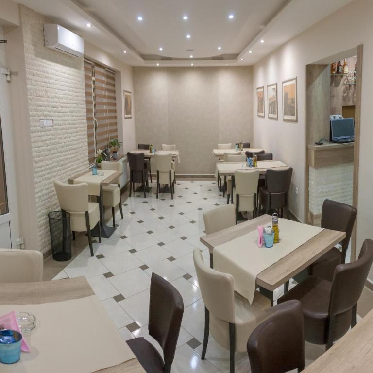Villa Maja - Three-Bedroom Apartment - 43