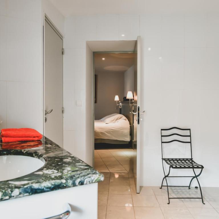 Escapade en Provence - Two-Bedroom Apartment - 10