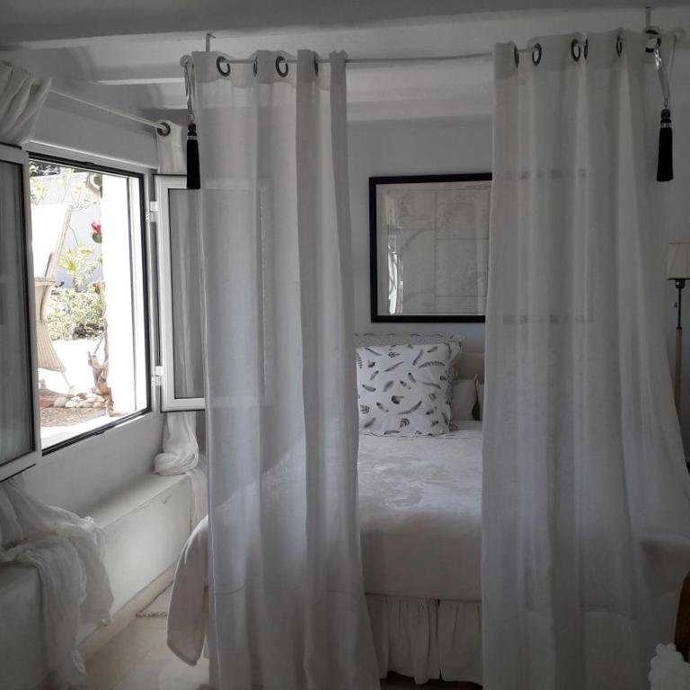 Casa Blanca - Habitación Doble con vistas al jardín - 2