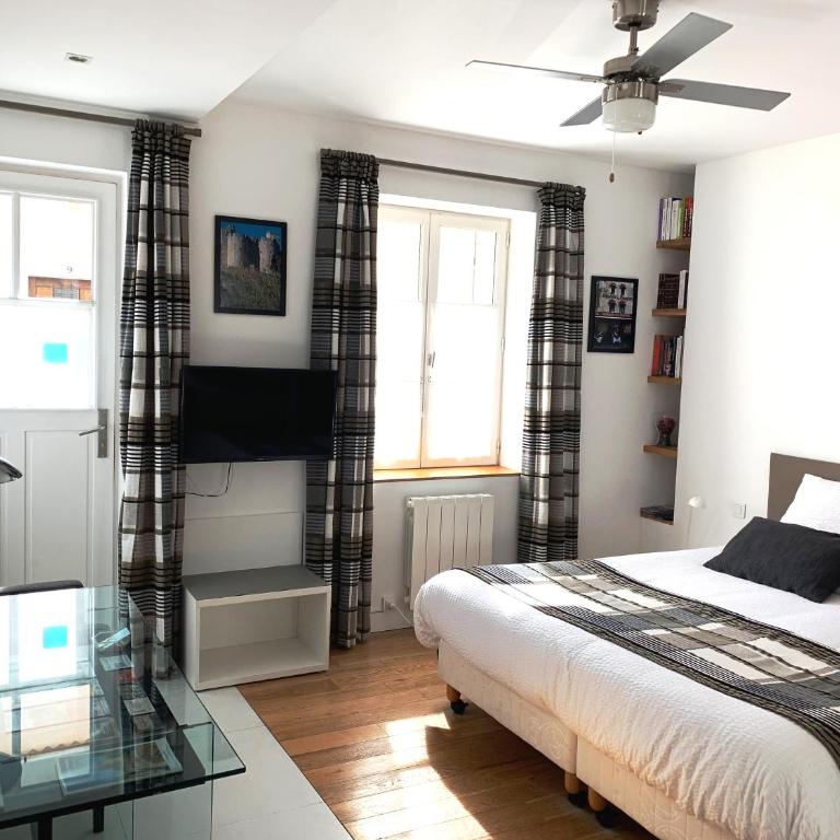 Au Cœur des Remparts - Studio Apartment - 1