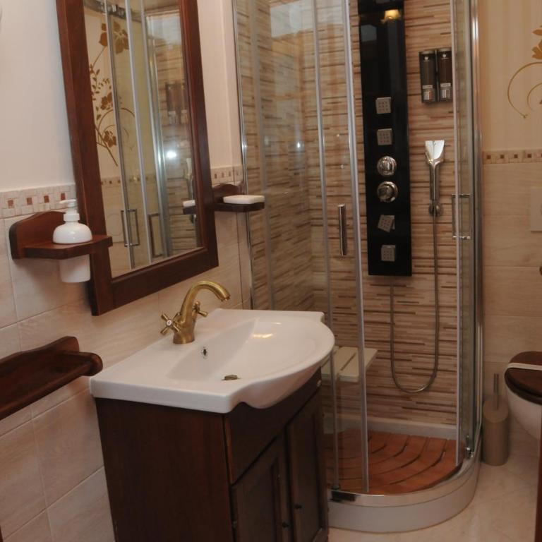 La casa di Luna - Camera Matrimoniale con Bagno Privato Esterno - 12