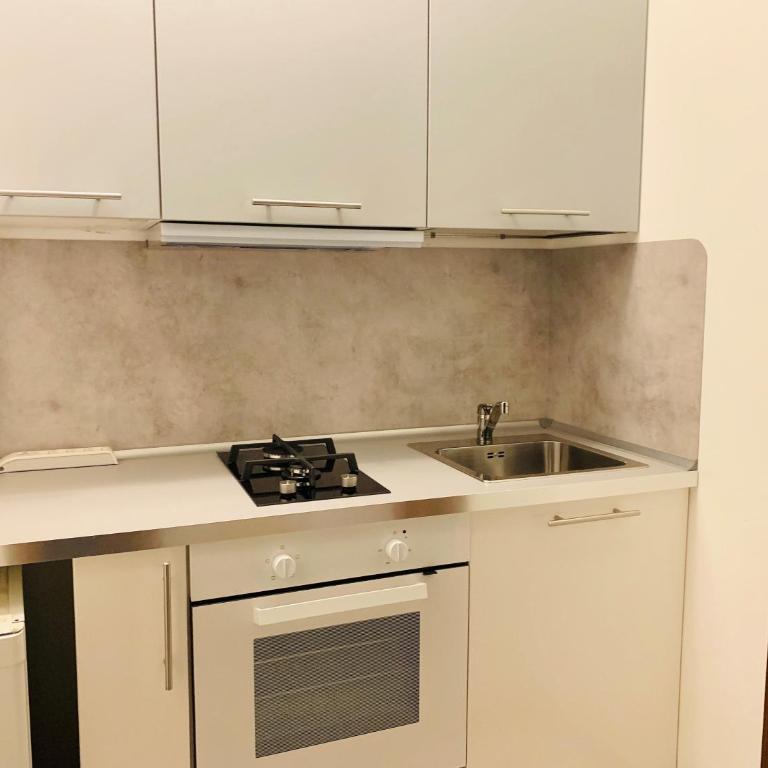 Front Lake Apartment Bardolino - Appartamento con 1 Camera da Letto e Balcone - 2