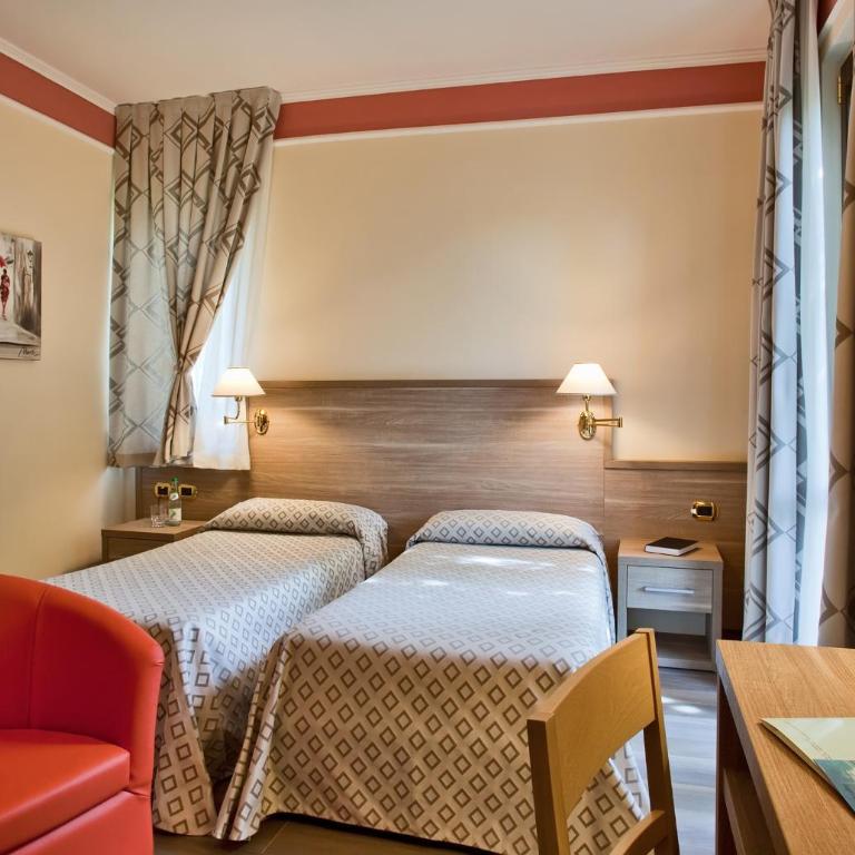 Hotel Astra - Camera Matrimoniale/Doppia con Letti Singoli - 7