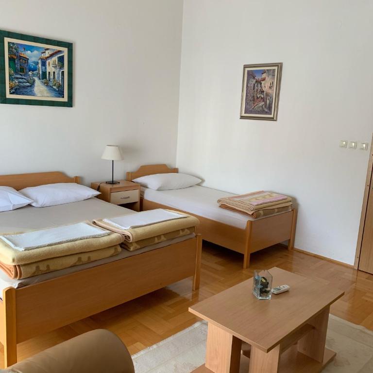 Pansion Villa Bubalo - Doppelzimmer mit Balkon - 4