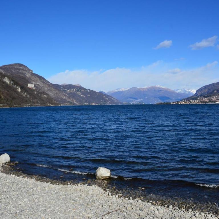Bellagio Love apartment Pool Near lake Free parking - Two-Bedroom Apartment - 38