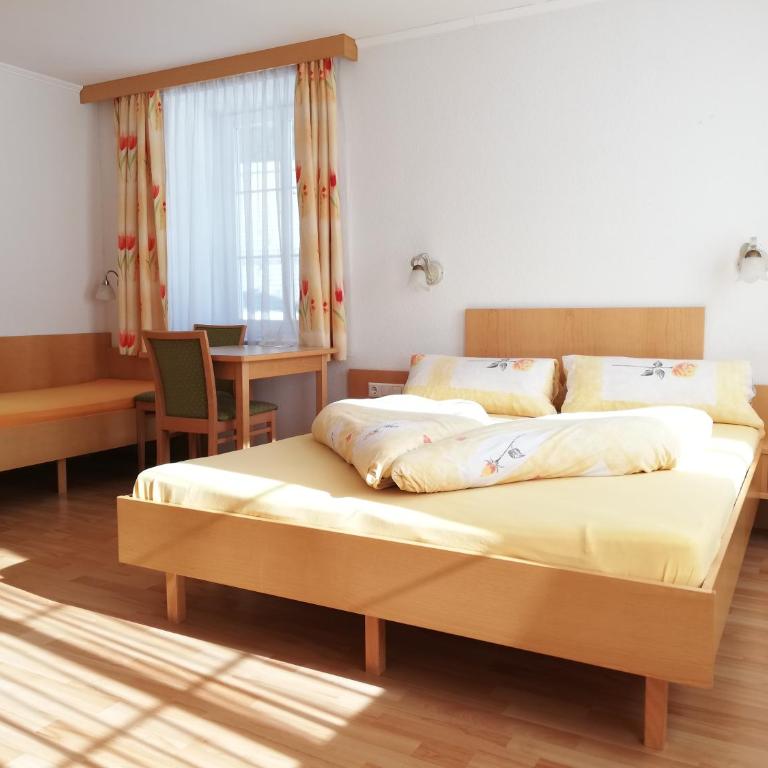 Ködnitzhof - Dreibettzimmer - 2