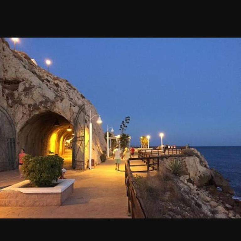 STUDY NEAR MALAGA AND THE BEACH - Apartamento de 1 dormitorio - 11
