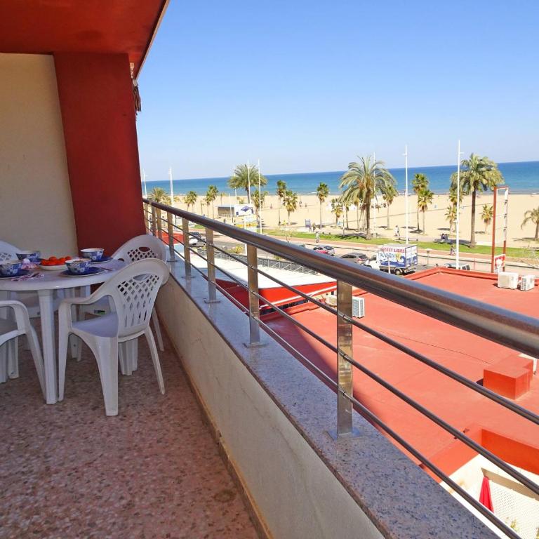 CHIMO PLAYA - En primera línea de playa ( Alquiler solo familias ) - Apartamento de 2 dormitorios - 7