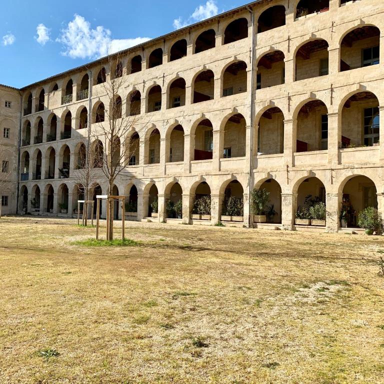 Mini-loft, Clos des Arts - parking gratuit - Studio Apartment - 27