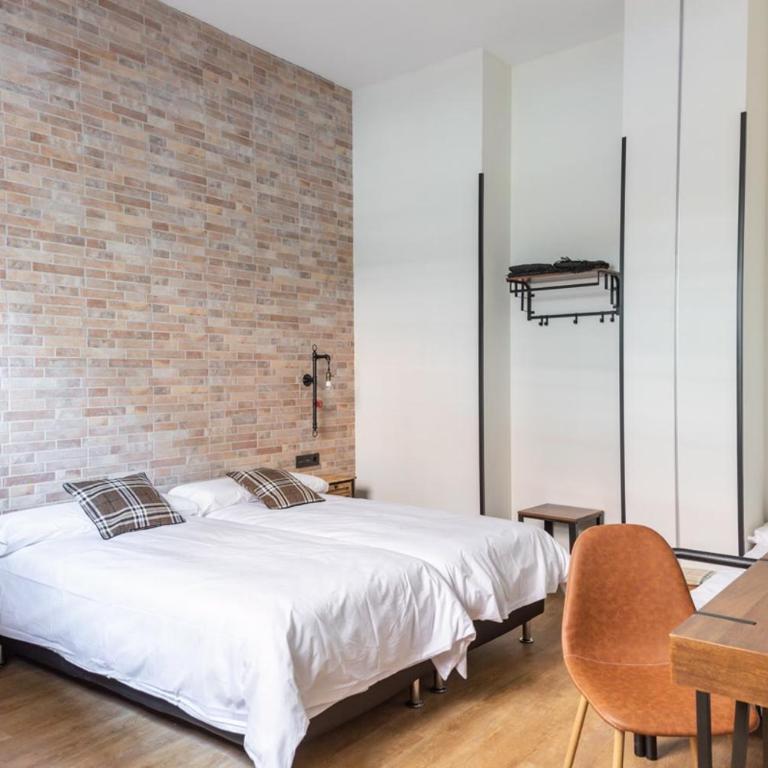 Pensión H30 Bilbao - Triple Room - 5